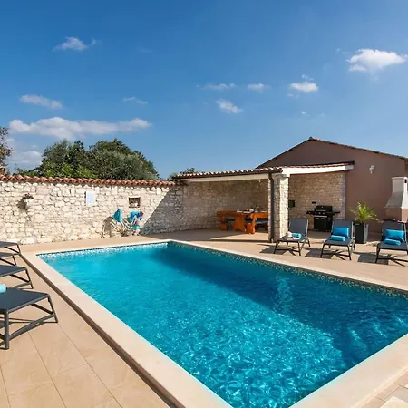 House Lara Hreljići