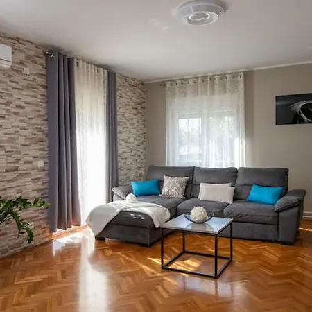 House Lara Tatil Evi