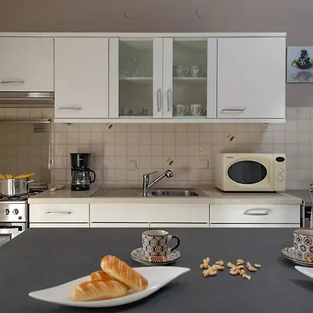 בית נופש House Lara *