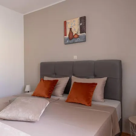 House Lara בית נופש
