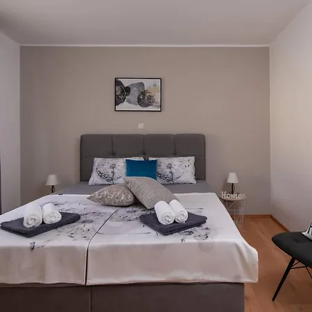 Tatil Evi House Lara Hreljići