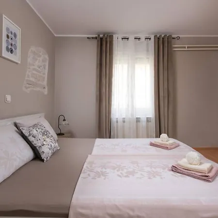House Lara * Hreljići