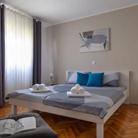 House Lara בית נופש