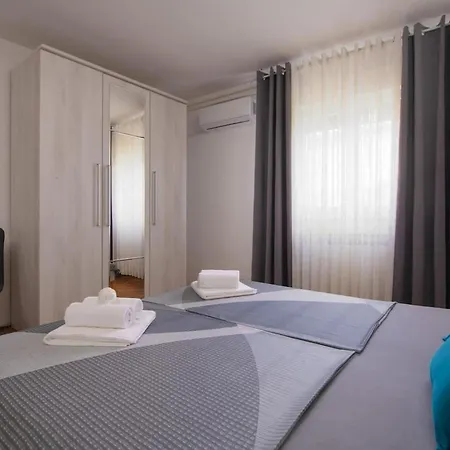 בית נופש House Lara Hreljići